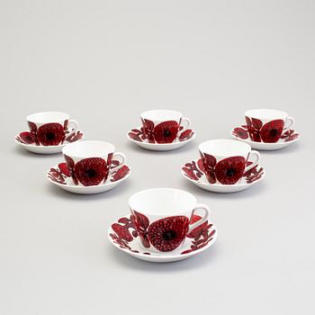 STIG LINDBERG, 6 porcelain coffe cups, "Röd Aster", Gustavsberg 1972-1974.