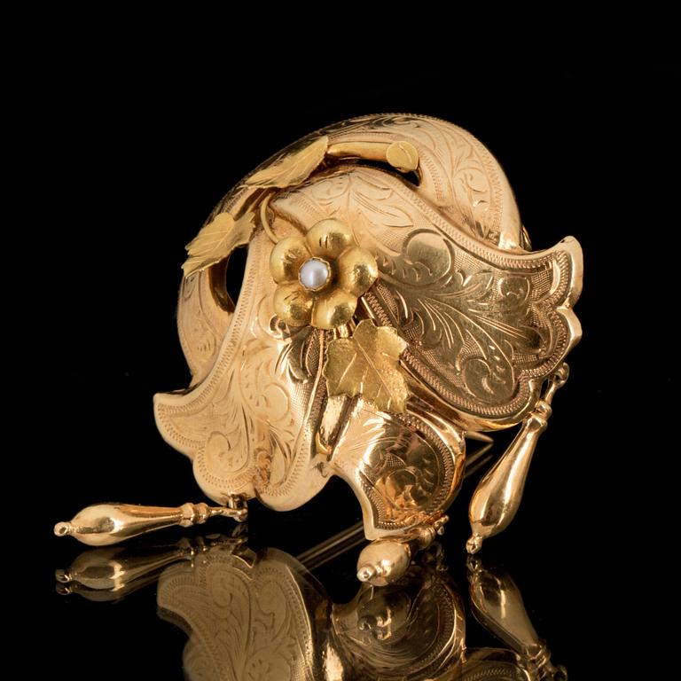 BROSCH, 18 k guld. Stockholm 1944. Vikt ca 3 gram.
