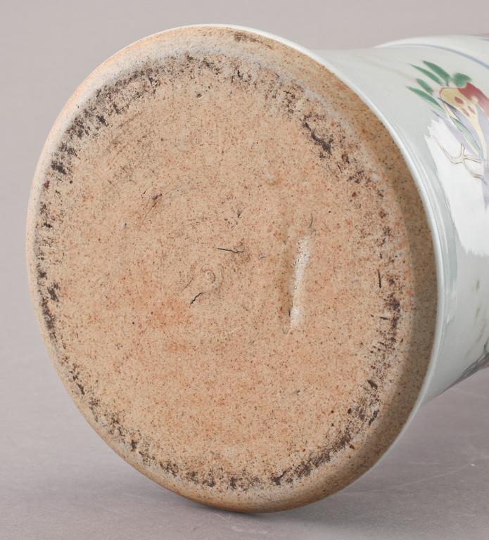 TRUMPETVAS, porslin, Kina, 1900-tal.