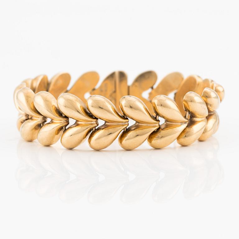 Bracelet, 18K gold, heart-shaped link.