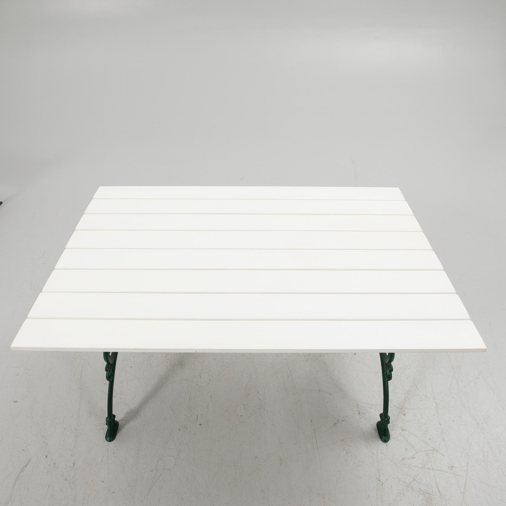 Garden group, 4 pieces, second half of the 20th century.