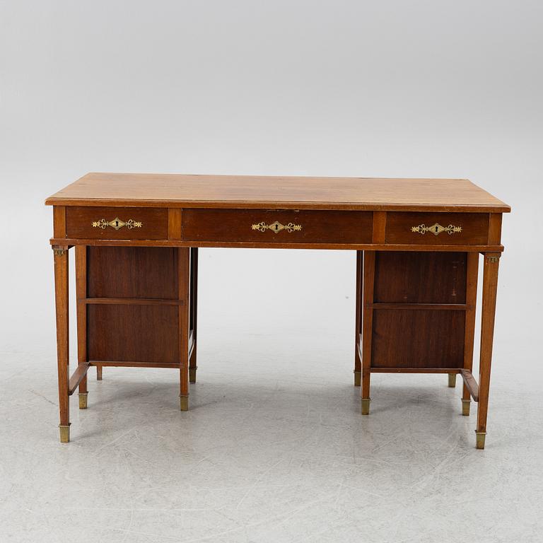 Skrivbord, empirestil, tidigt 1900-tal.