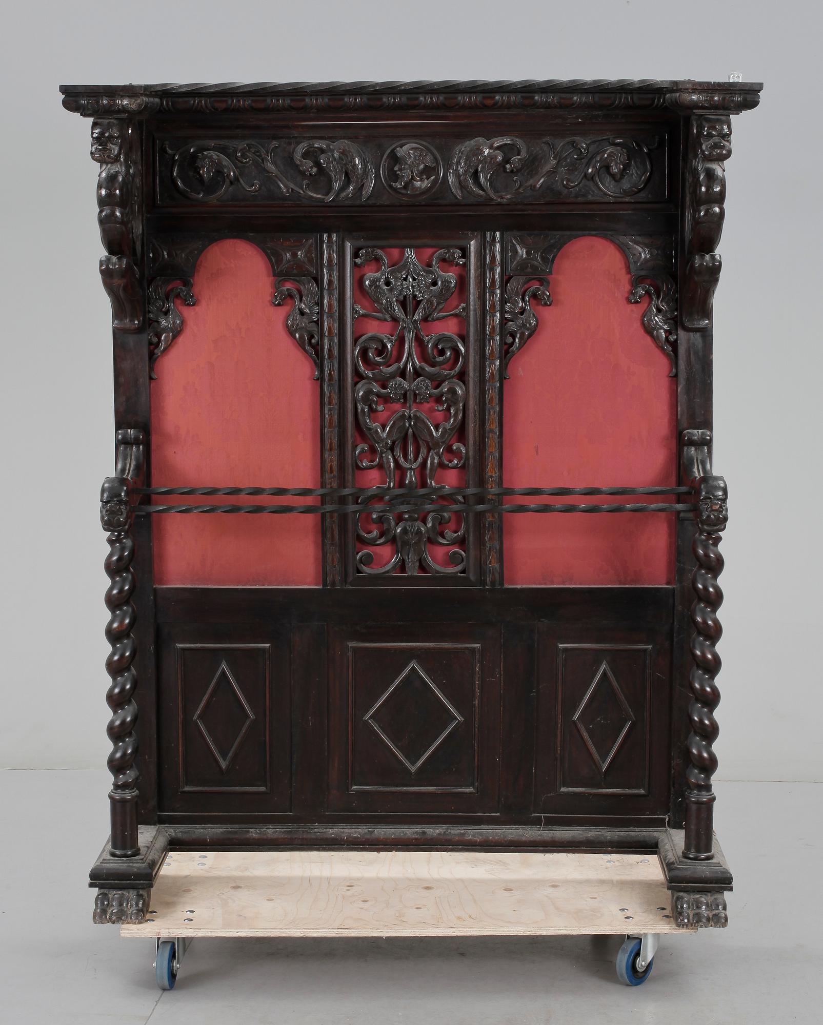 KLÄDHÄNGARE, barock stil, 1800-talets slut.