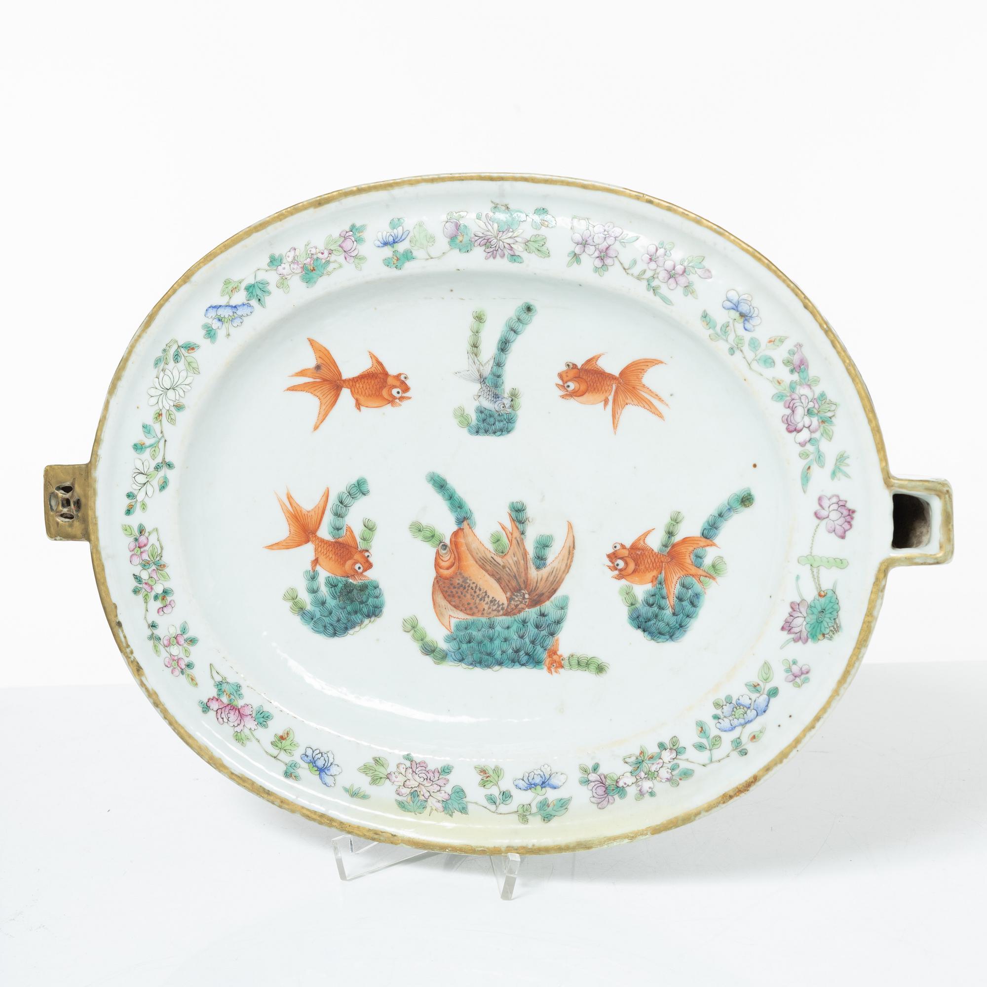 Värmefat, porslin, Kina, Qingdynastin, 1800-tal.