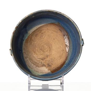 A blue glazed tripod censer, late Ming dynasty, 17th century.