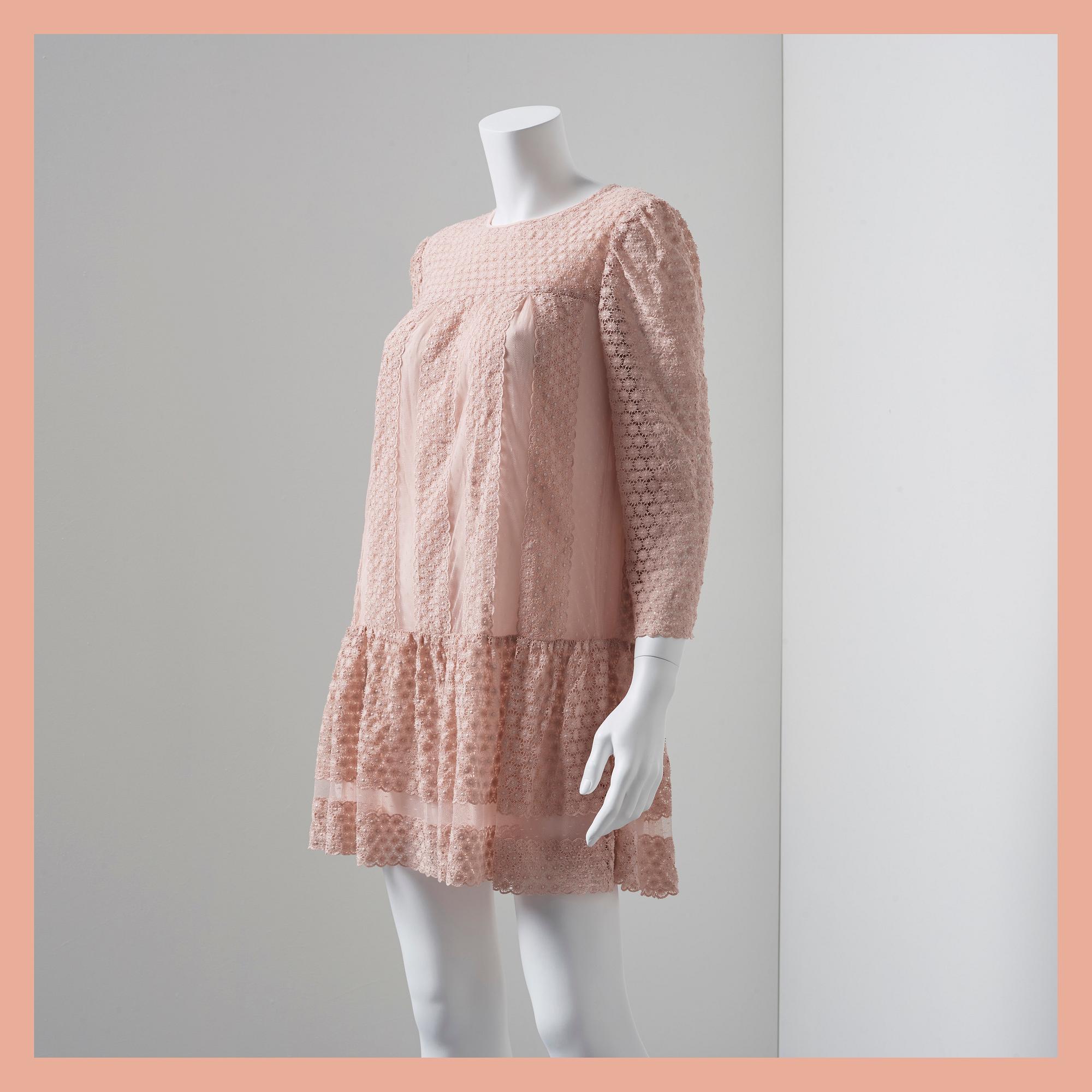 KLÄNNING, Red Valentino, italiensk storlek 42.