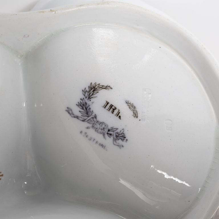 Dinner service, 100 pieces, creamware, "Iris", Rörstrand, second half of the 20th Century.