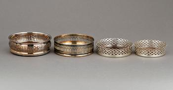 COASTERS, 4 st, nysilver, bl.a. Barker Ellis, England, tidigt 1900-tal.