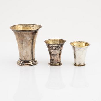 Three Swedish silver beakers, including mark of Jonas Aspelin d ä, Ystad 1785.
