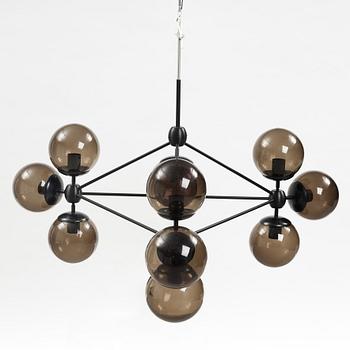 Modo Chandelier, 3 Sided, 10 Globes, Designed by Jason Miller for Roll & Hill.