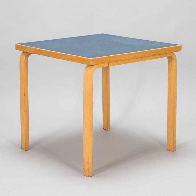 Alvar Aalto, a mid-20th-century '85' table for O.Y. Huonekalu- ja Rakennustyötehdas A.B.