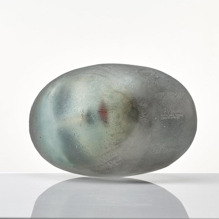 Bertil Vallien, skulptur, vilande huvud, "Resting head", Kosta Boda, unik.