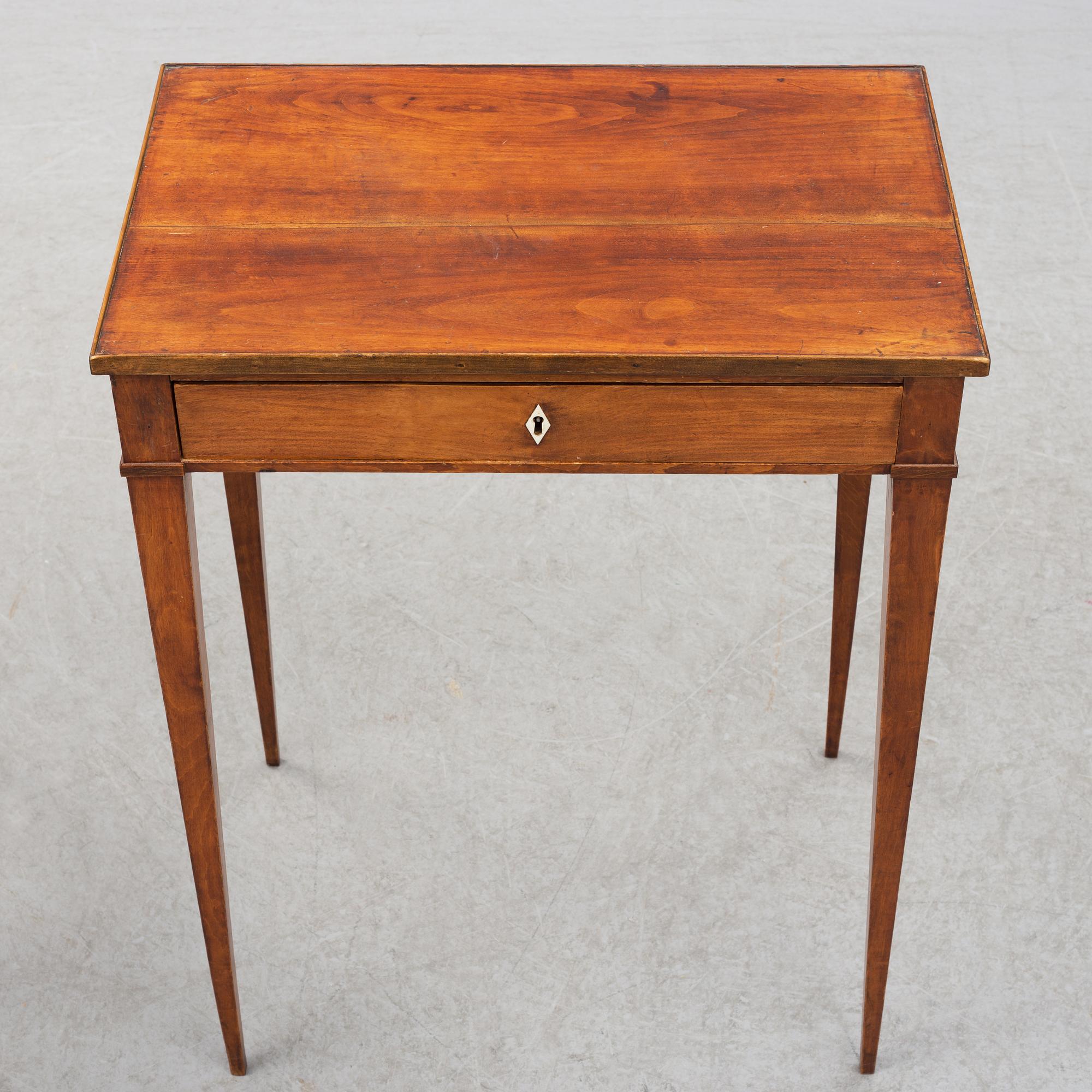 A pair of Swedish Empire tables. First half of the 19th century.