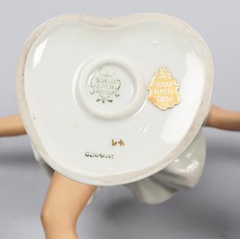 FIGURINER, 2 st. Porslin, bl a Tyskland.