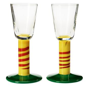 578. A pair of Gunnar Cyrén "Popglas" glass goblet by Orrefors 1967.