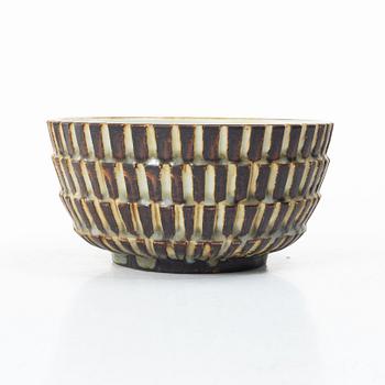 Gertrud Lönegren, A stoneware bowl, Rörstrand, 1936-1941.