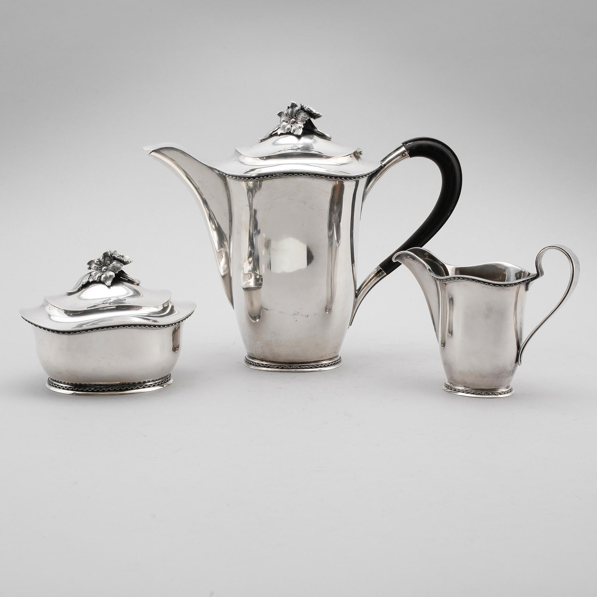 KAFFESERVIS, 3 delar, silver, Eric Råström, Stockholm 1939. Total vikt ca 1194 g.