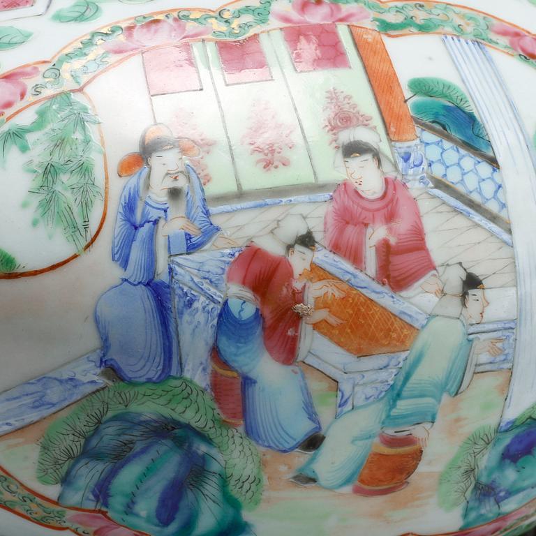 LOCKURNA, porslin, Kina, sent 1800-tal.