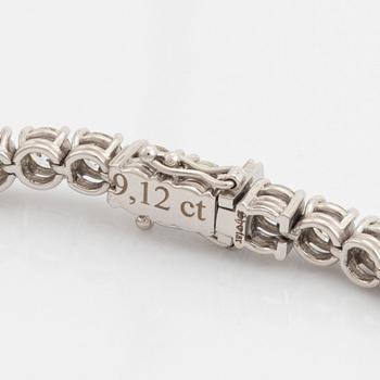 Tennisarmband med briljantslipade diamanter.