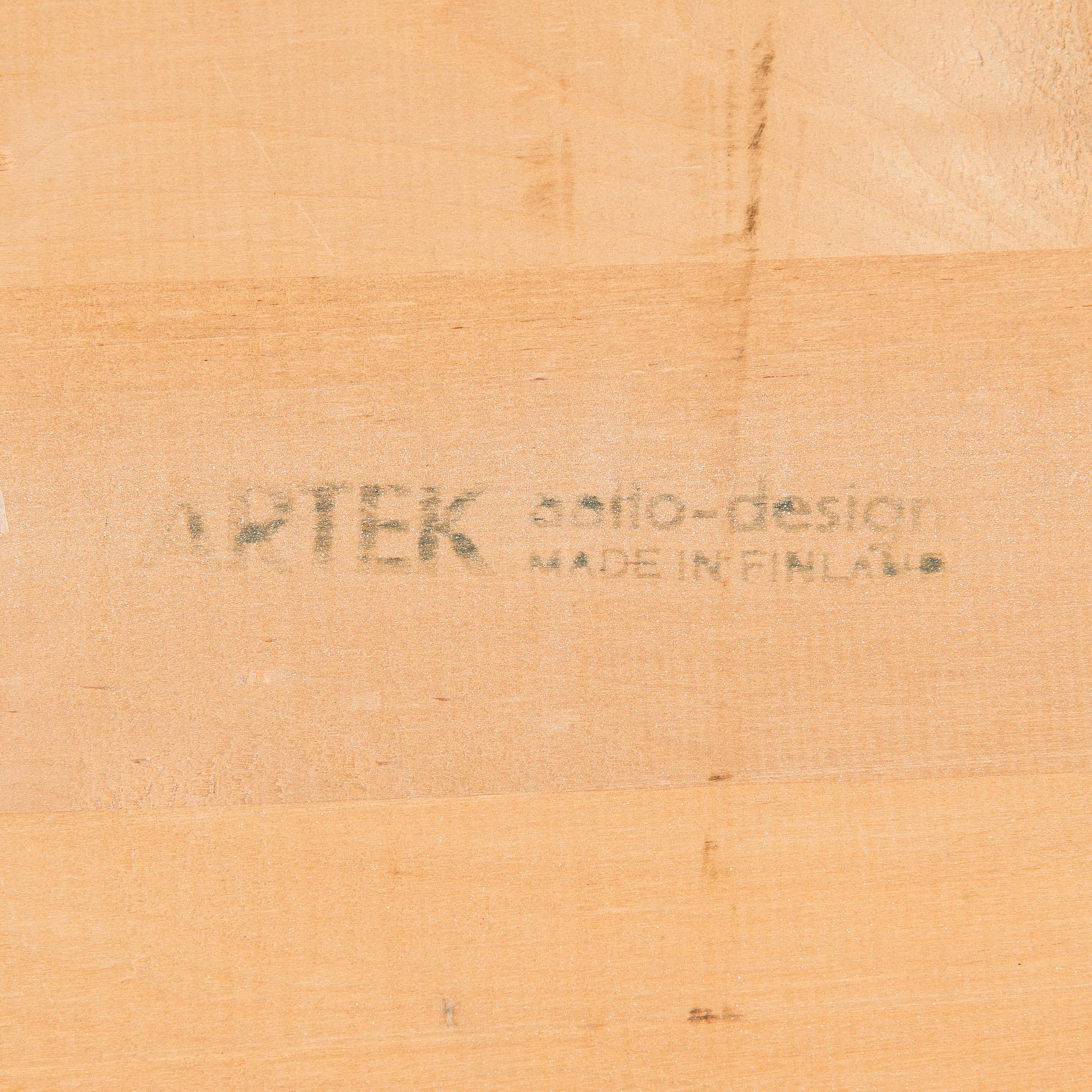 Alvar Aalto, laatikosto, malli 297, Artek, 1960–70-luku.