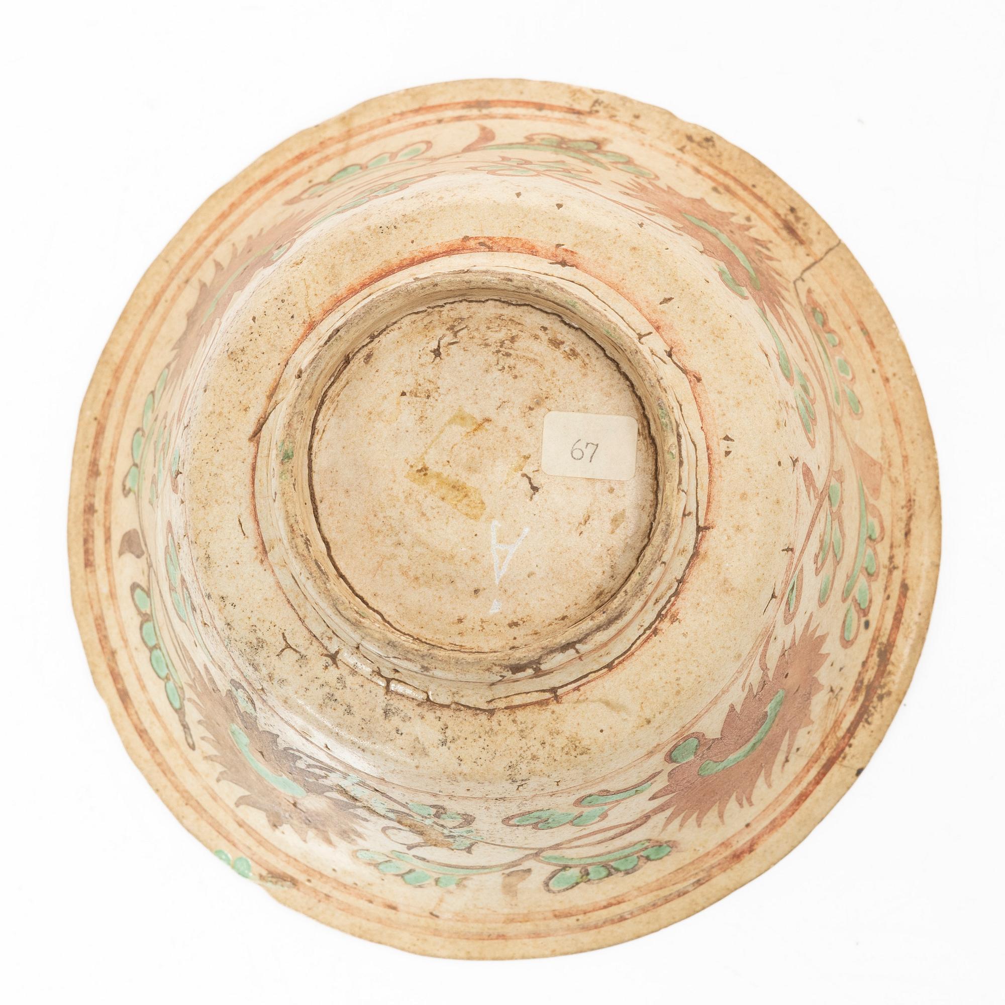 Skålfat, tre stycken, porslin. Kina, 1600-tal.