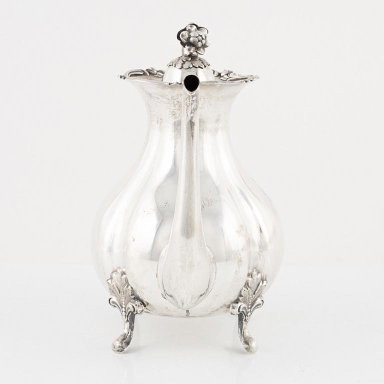 A Rococo style silver coffee pot, bearing the mark of GAB, Stockholm, 1938.
