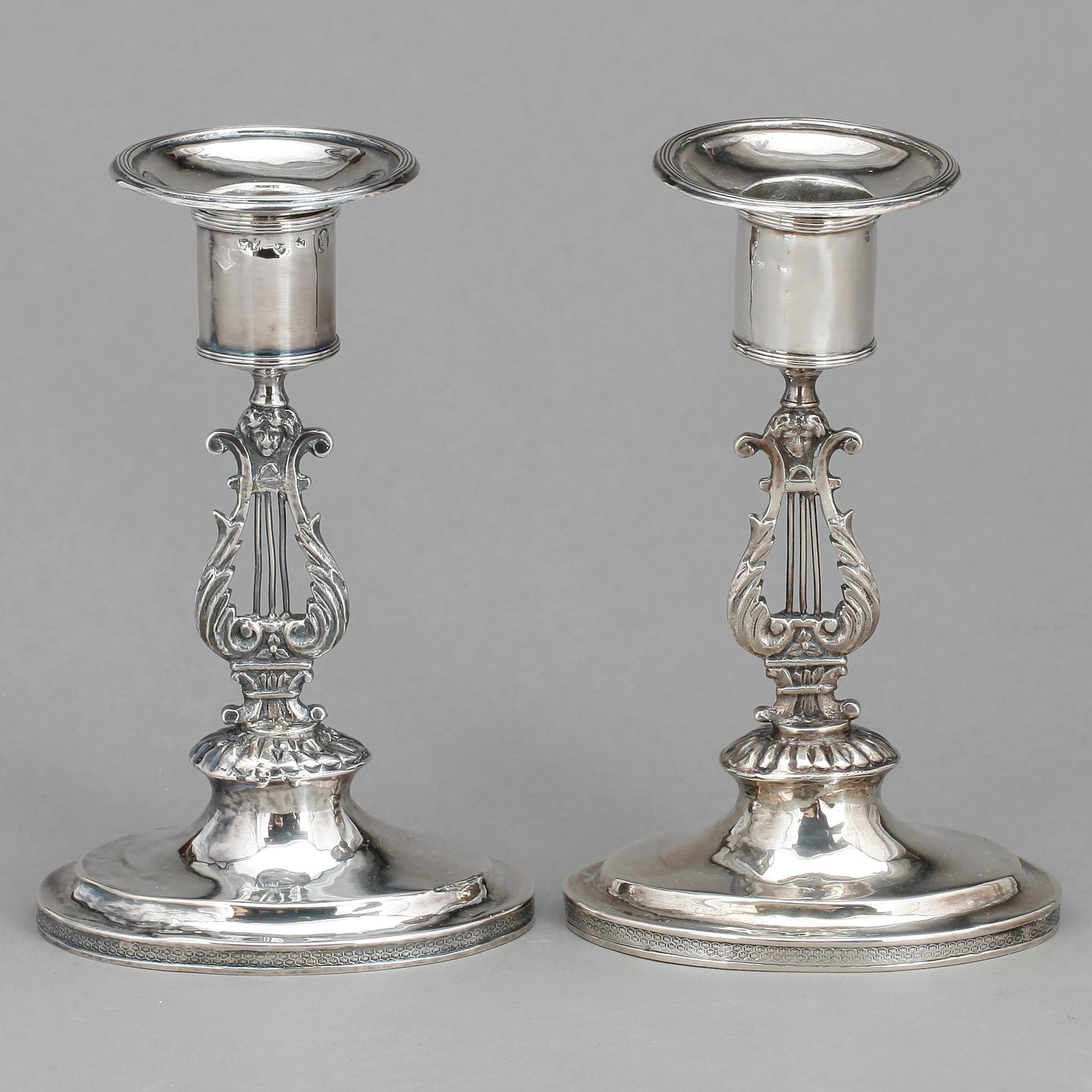 LJUSSTAKAR, ett par, silver, troligen Magnus Fryberg, Jönköping (verksam 1817-1834).