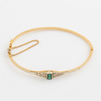 Ring, guld med rosenslipade diamanter och grön paste.