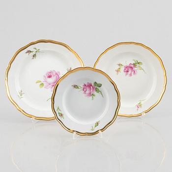 Meissen, servisdelar, porslin, 45 delar, "Red rose", Tyskland, 1800-1900-tal.