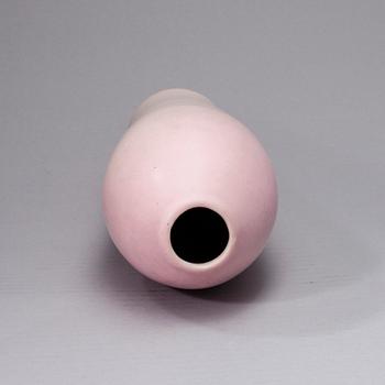 Toini Muona, A CERAMIC VASE.