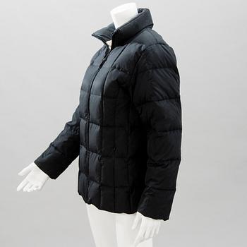 BURBERRY Quilted Coat in size 42.