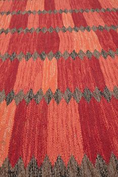 Berit Koenig, a carpet, "Viggen, röd", flat weave, ca 200 x 171,5-175 cm, signed BK SH.