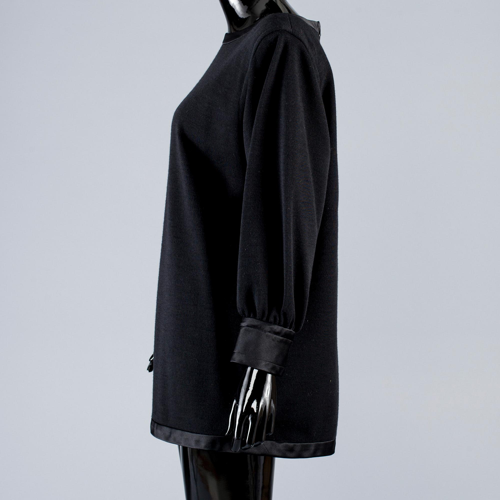 TUNIKA, Yves Saint Laurent.