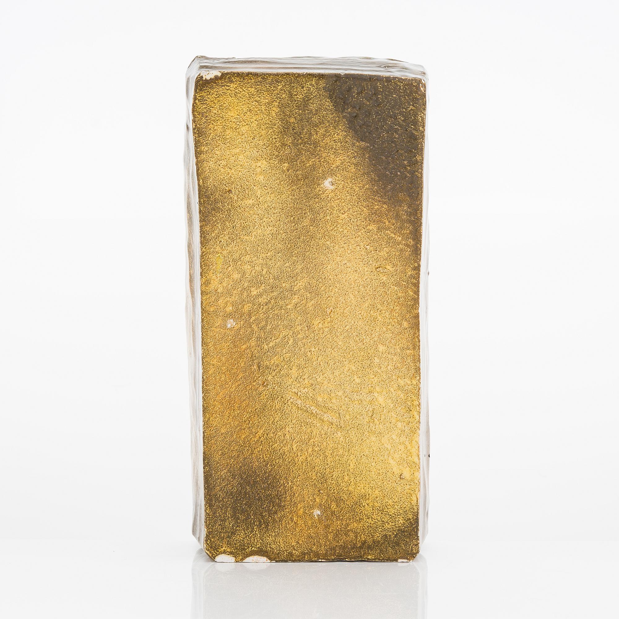 Birger Kaipiainen, a stoneware decorative bowl signed Kaipiainen.