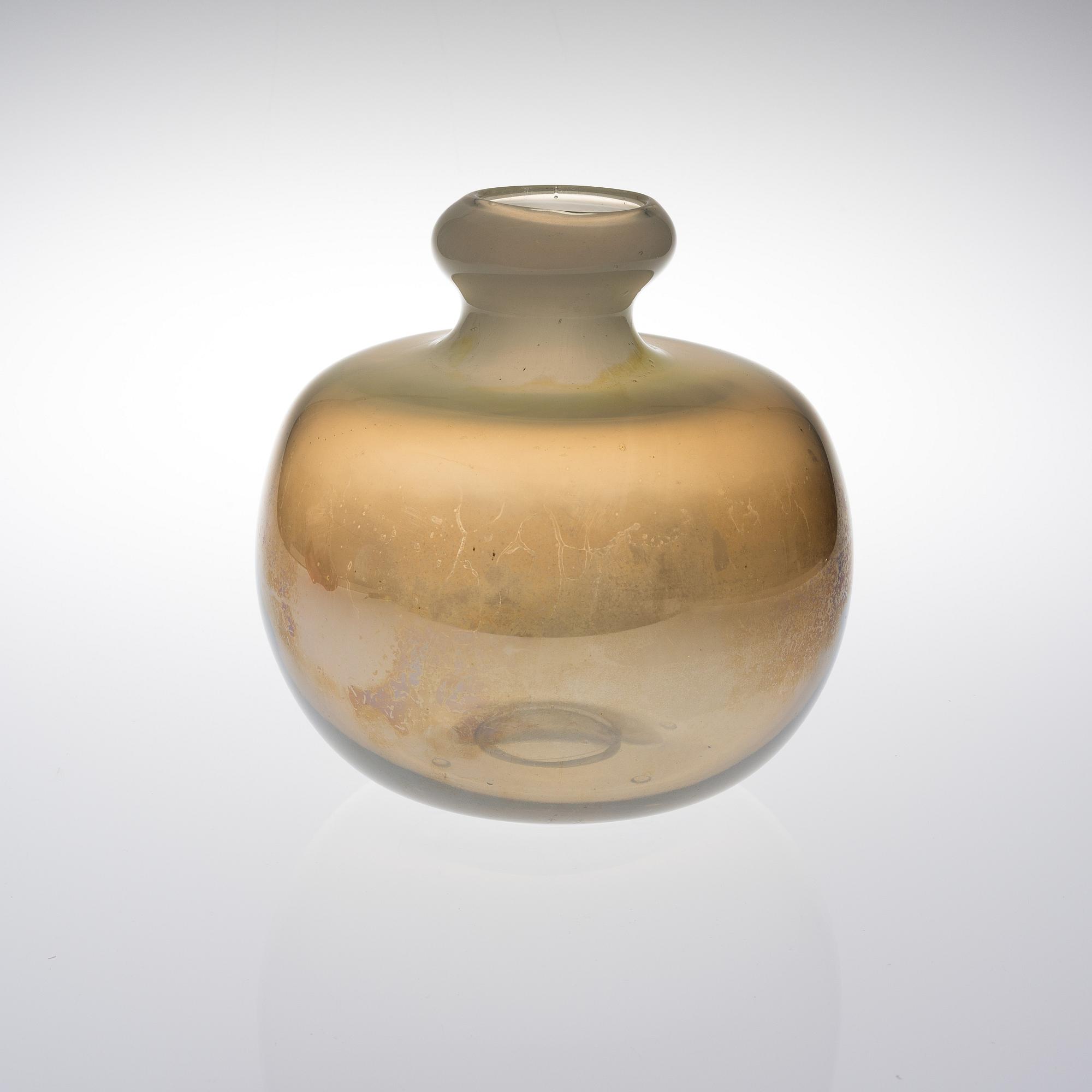 KAJ FRANCK, BOTTLE. Nuutajärvi, 1960s.