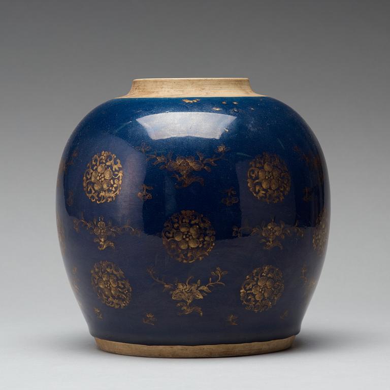 A powder blue jar, Qing dynasty, 18th Century.