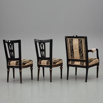 STOLAR, ett par samt KARMSTOL, sengustaviansk. omkring år 1800.