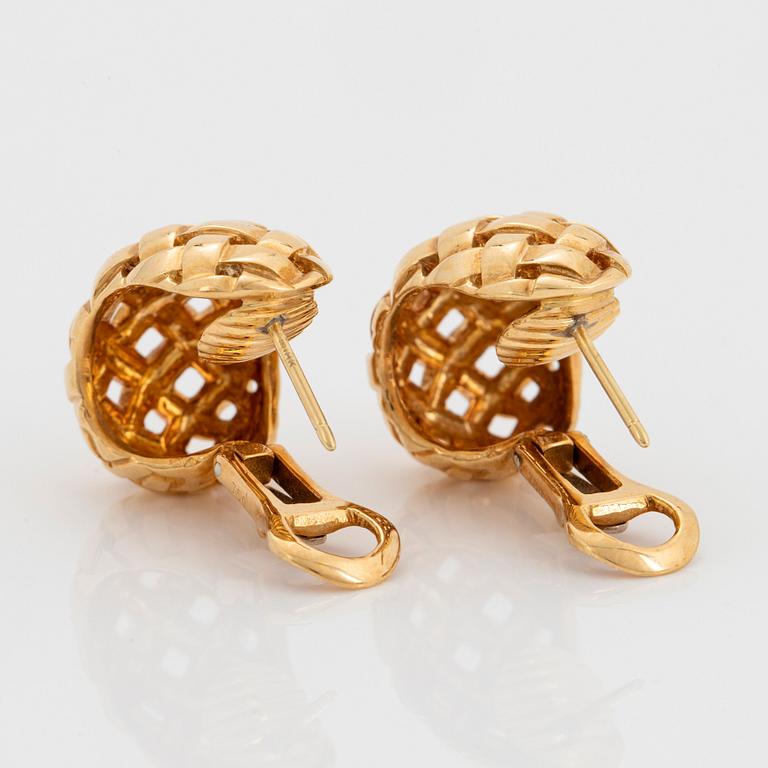 A pair of 18K gold Tiffany earrings "Vannerie".