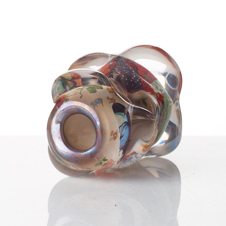 Per B. Sundberg, a 'fabula' vase, Orrefors, Sweden 1998.