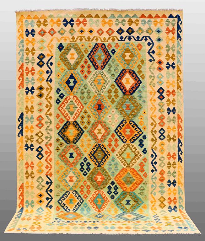 A CARPET, Kilim, ca 301 x 200 cm.