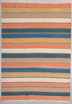 MATTO, flat weave, probably Oriental,  ca 246,5 x 174,5 cm.