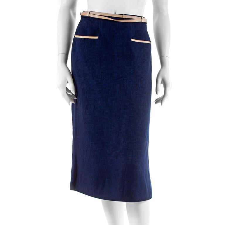 HERMÈS, a navy blue wool skirt. French size 40.