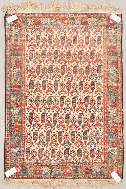 MATTA, semiantik, Senneh, ca 158 X 111 cm.