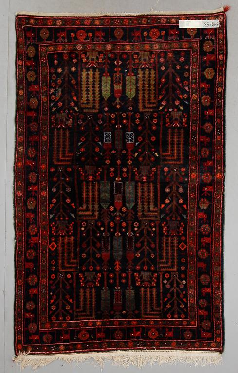 MATTA, orientalisk. Ca 140 x 225 cm.