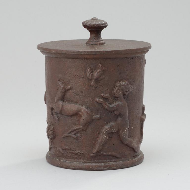 A Carl Elmberg cast iron tobacco jar, Näfveqvarn.