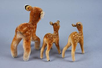 LEKSAKSDJUR, 3 st, en märkt Steiff.