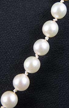 PÄRLCOLLIER, med silverfattning, 1900-talets mitt.