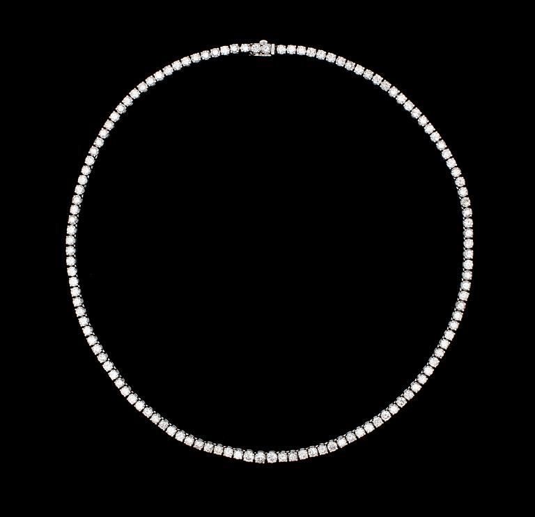 A brilliant cut diamond necklace, tot. 15.85 cts.