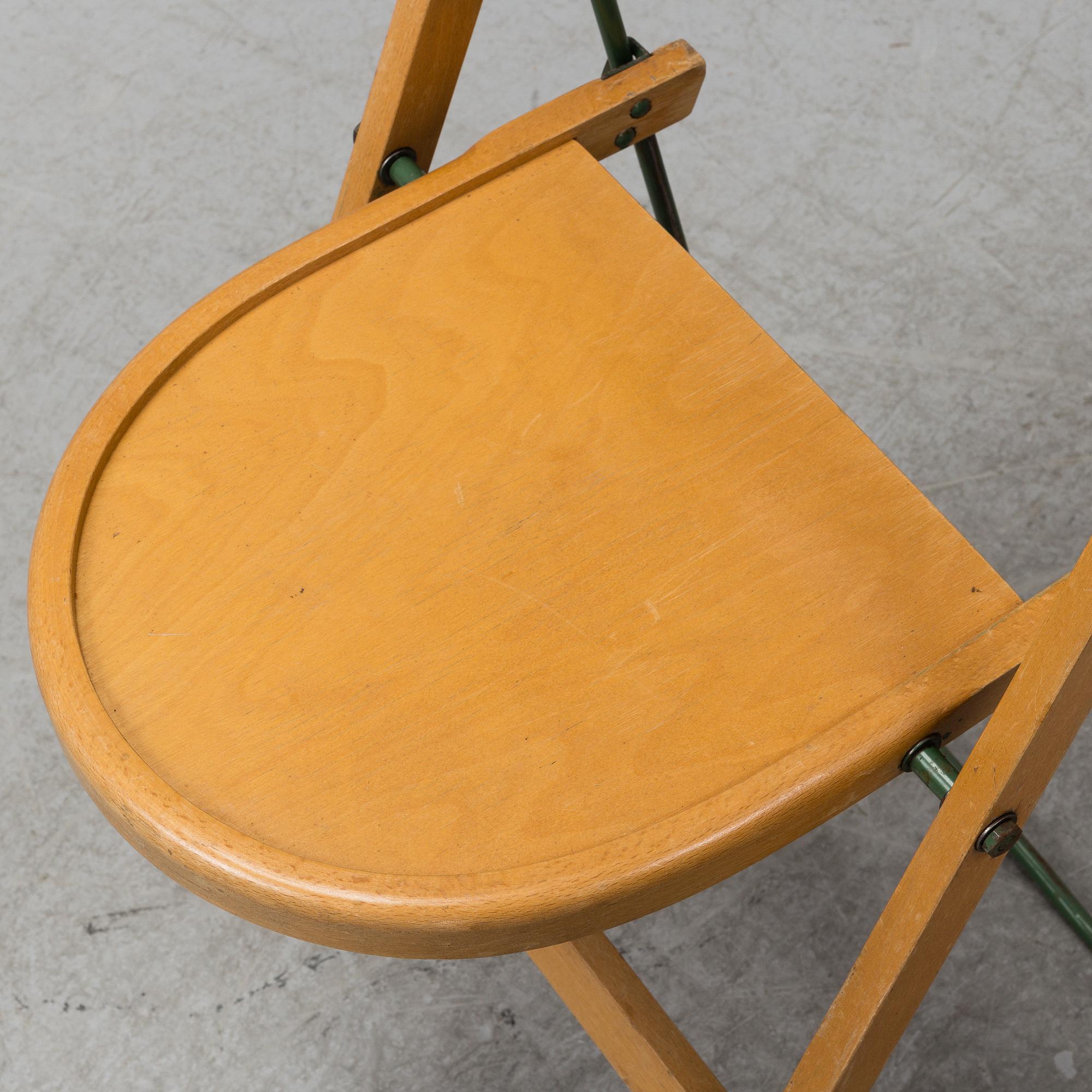 Four collapsible 'Bern' birch chairs from Gemla, 1920's/30's.