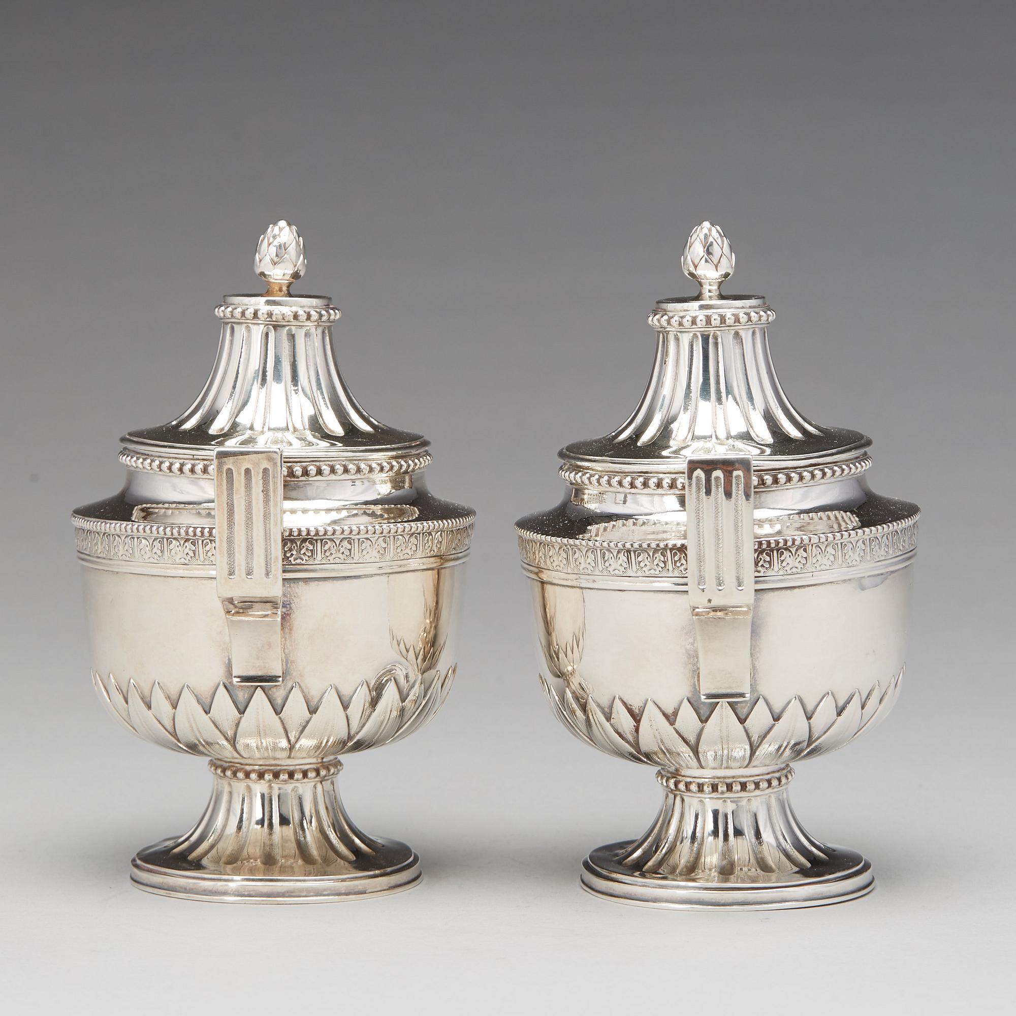 Wilhelm Smedberg, sockerskålar, ett par, silver, Karlstad (verksam 1777-1810). Gustavianska.